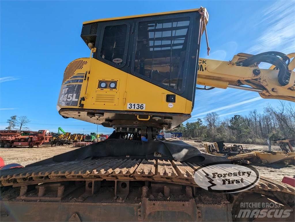 Komatsu XT445L-3 Fældebunkelæggere
