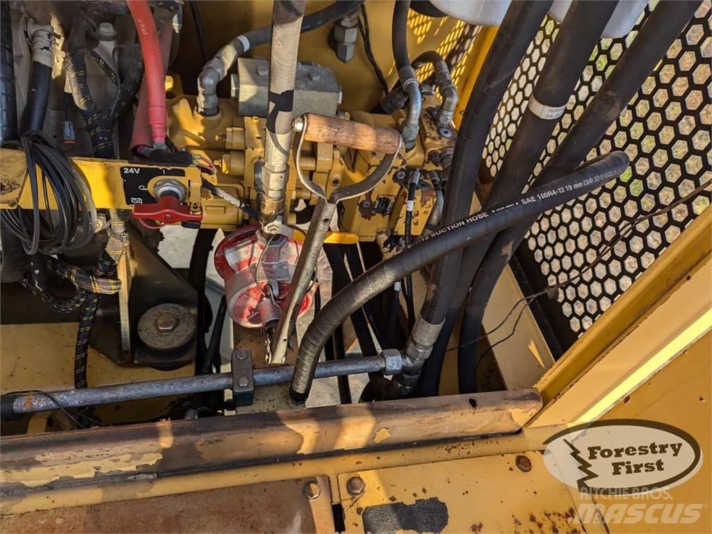 Tigercat 234 Knuckleboom læssere