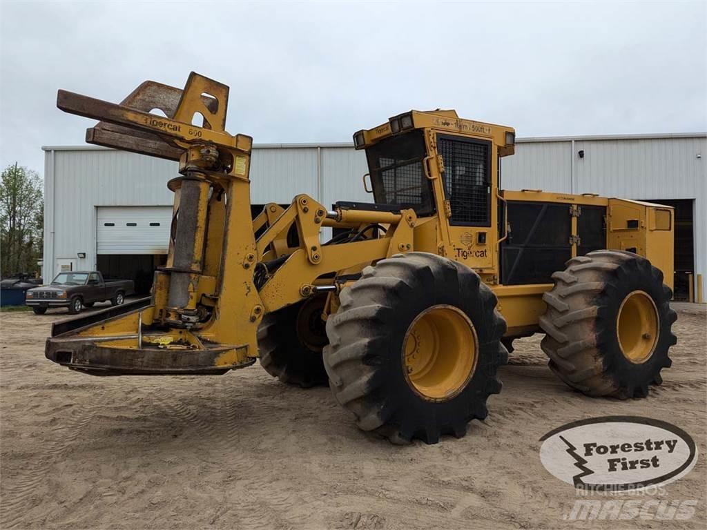 Tigercat 720G Fældebunkelæggere