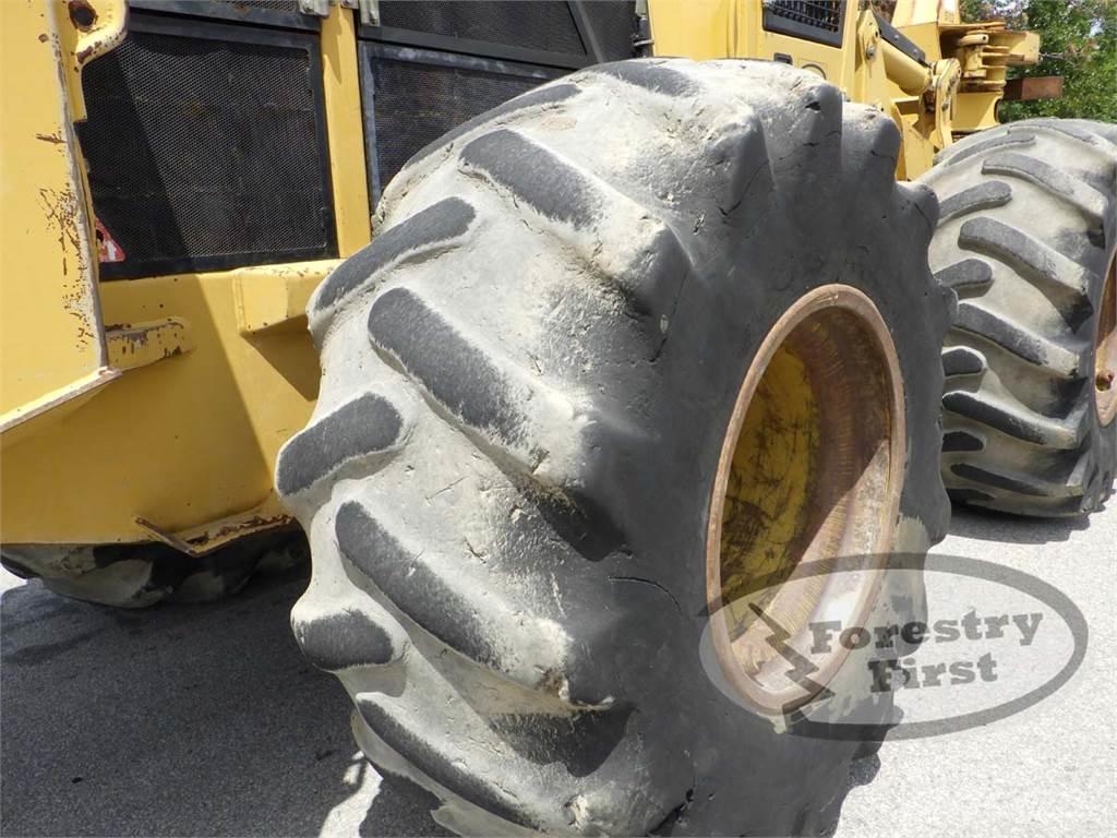 Tigercat 724G Fældebunkelæggere
