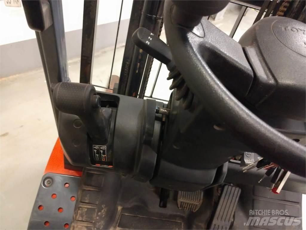 Toyota 8FBN15 El gaffeltrucks