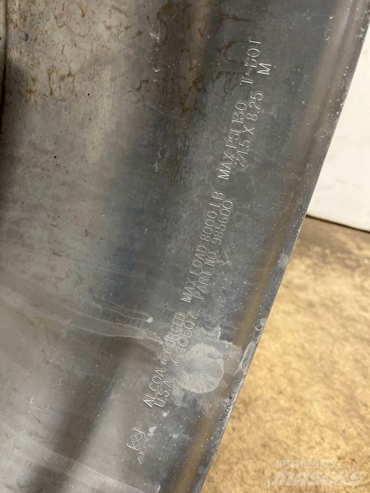 Alcoa  Dæk, hjul og fælge