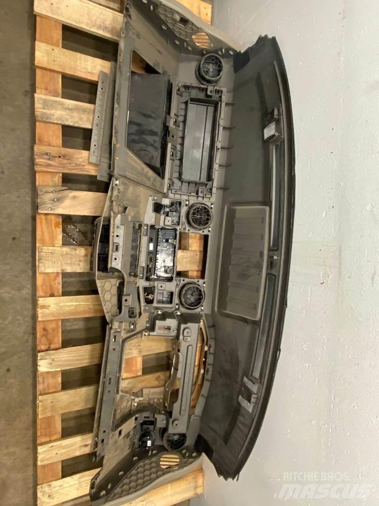Ford F450 Transport – Andet