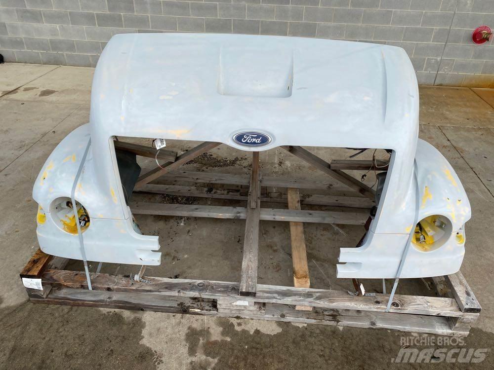 Ford L8501 Kabiner og interiør