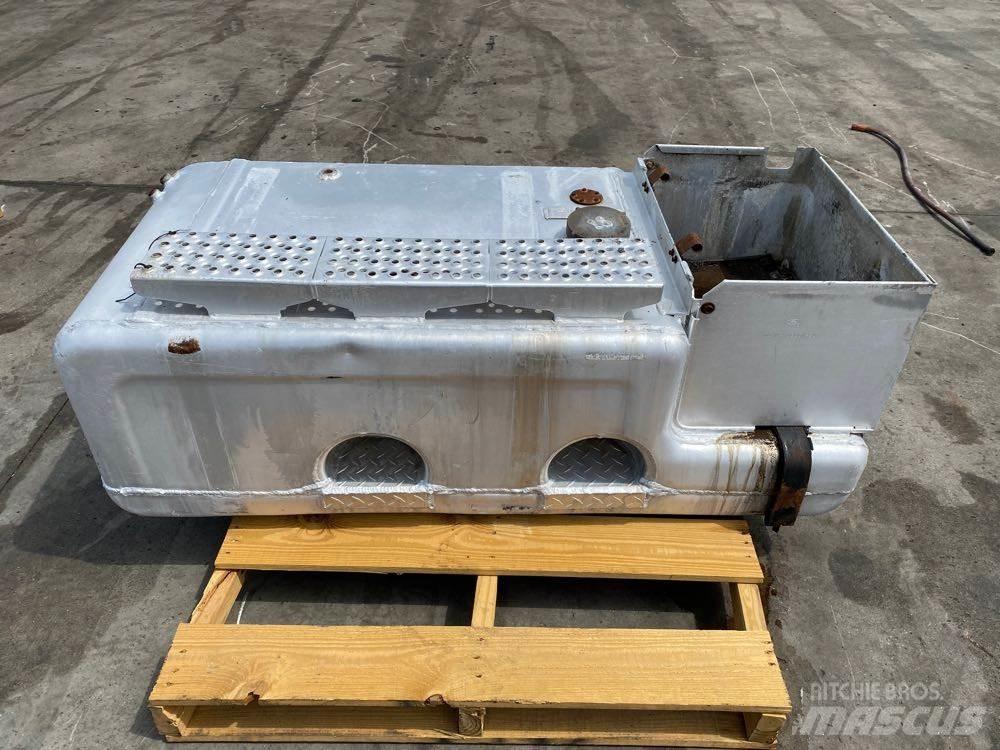 Ford L9000 Transport – Andet