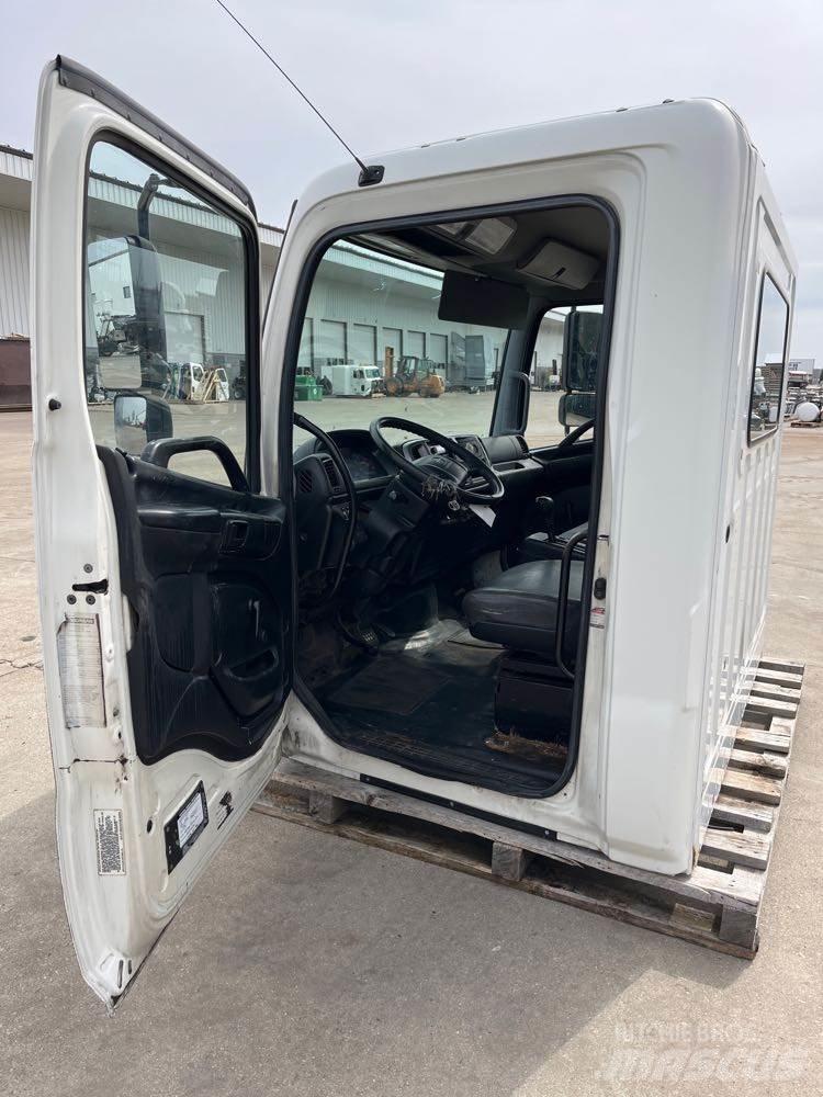 Hino 268 Kabiner og interiør