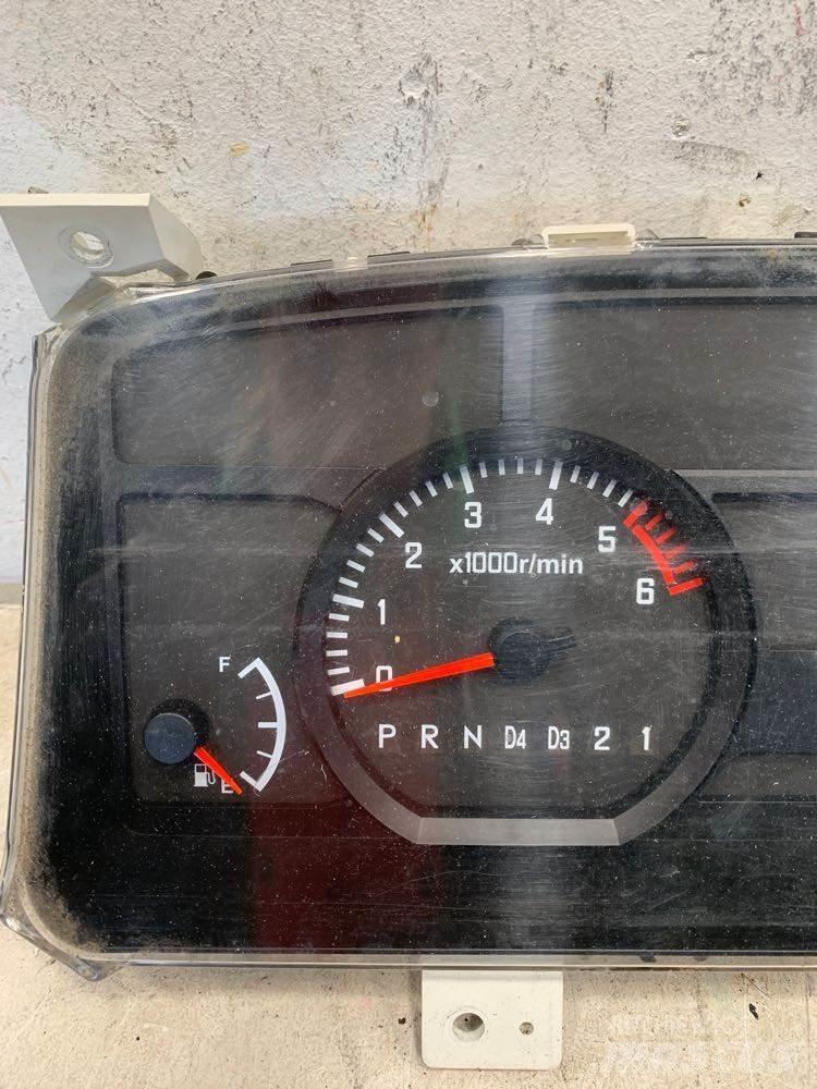 Isuzu NPR Transport – Andet