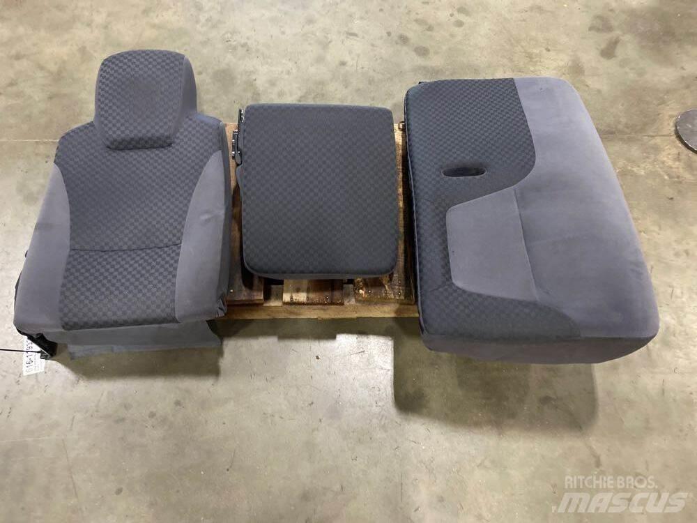 Isuzu NPR Transport – Andet