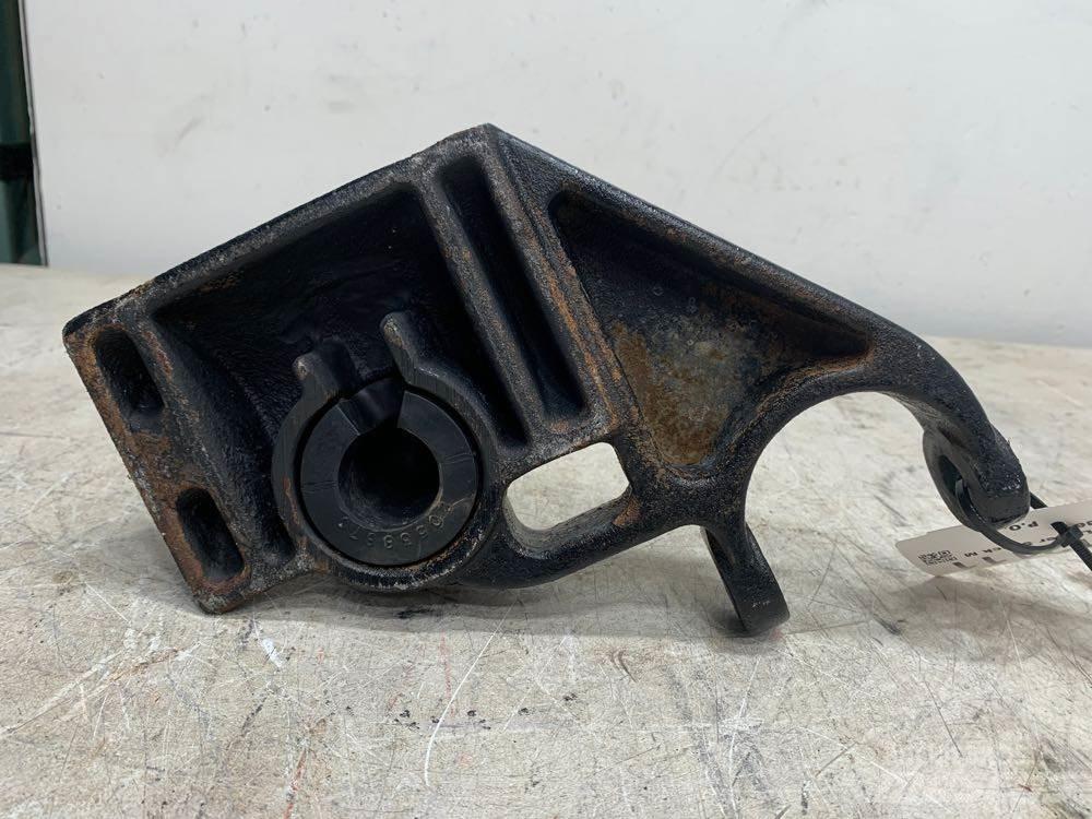 Mack CXU Chassis og suspension