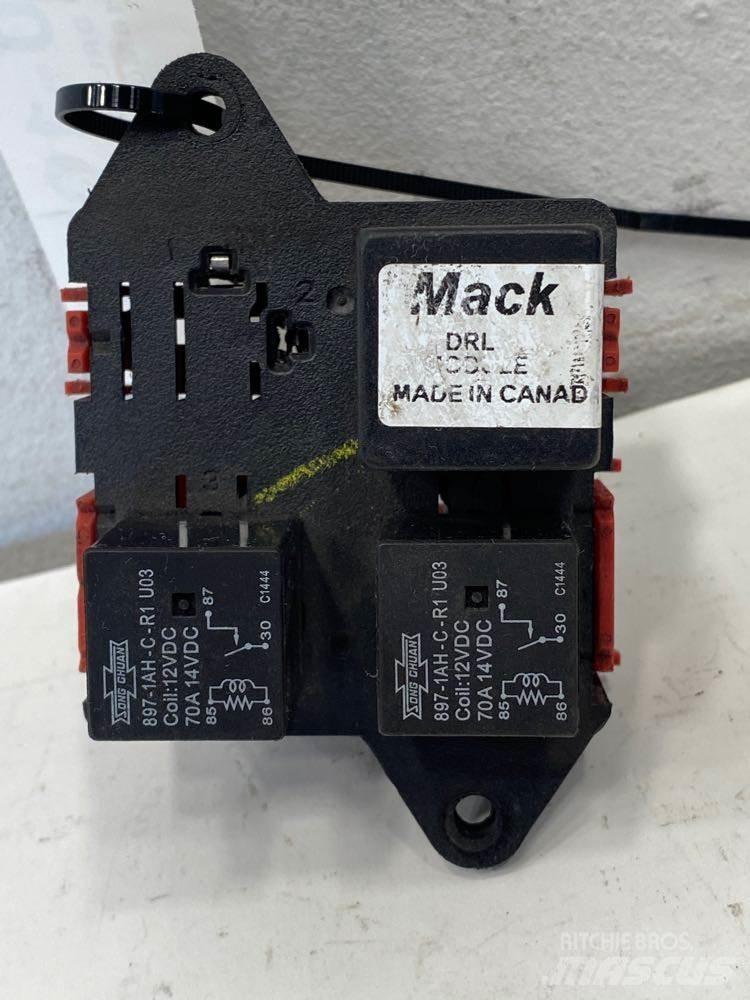 Mack GU Kabiner og interiør