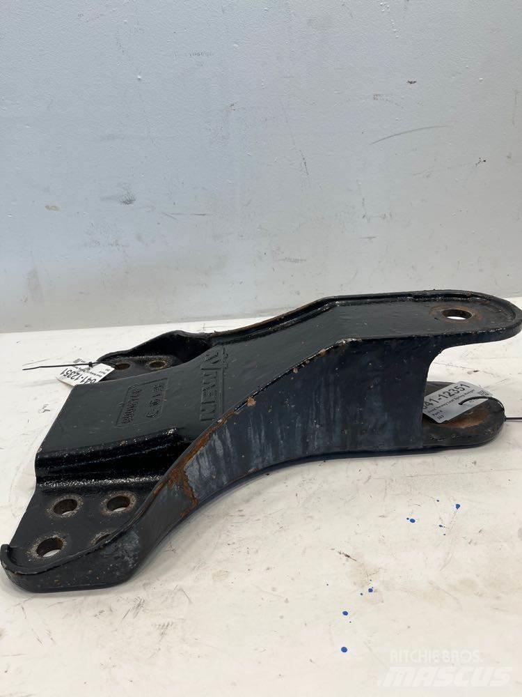  Neway Chassis og suspension