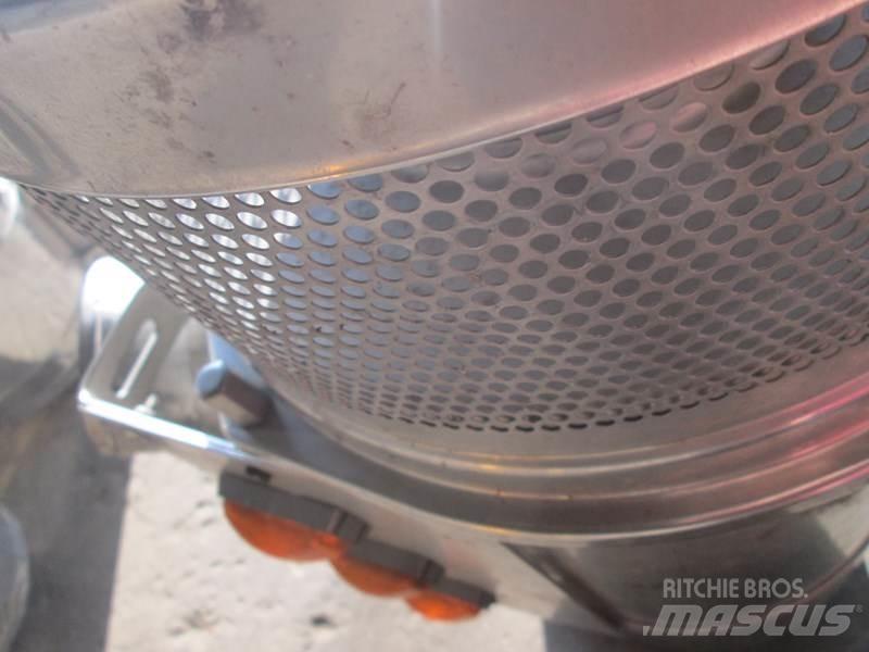 Universal  Transport – Andet