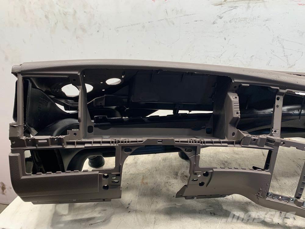 Volvo VNL Transport – Andet