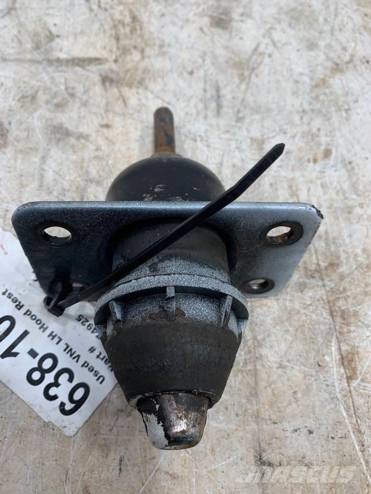 Volvo VNL Transport – Andet