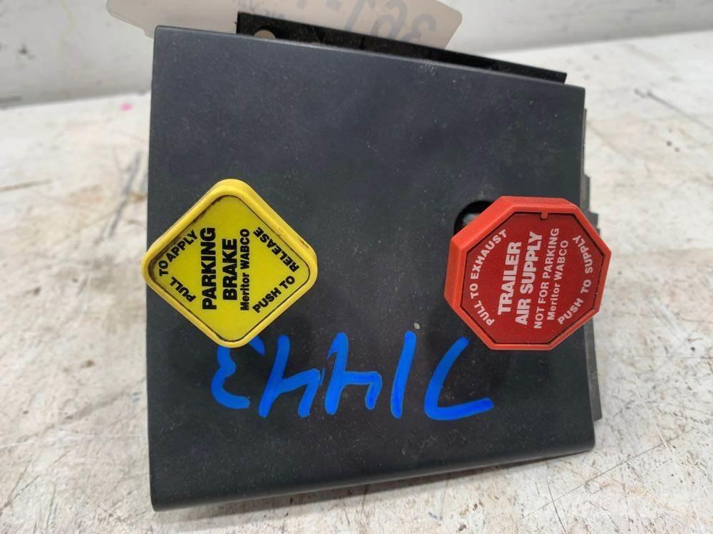 Volvo VNL Transport – Andet