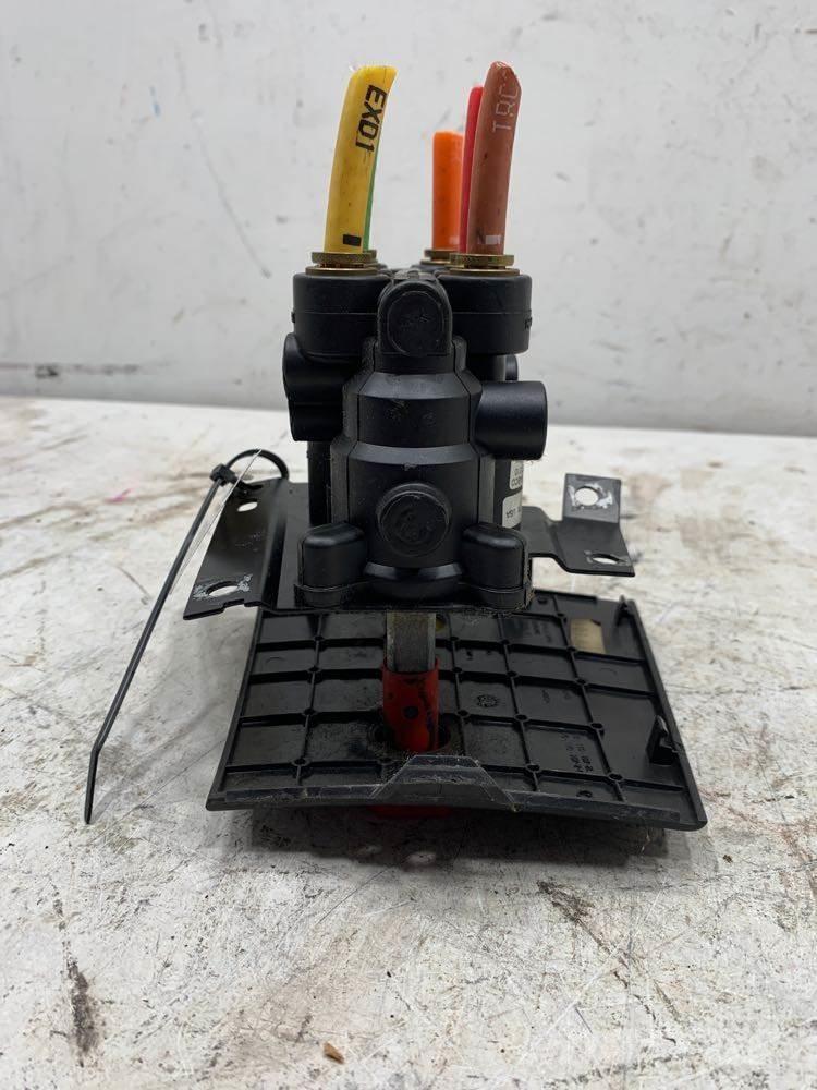 Volvo VNL Transport – Andet