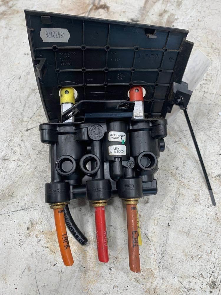 Volvo VNL Transport – Andet