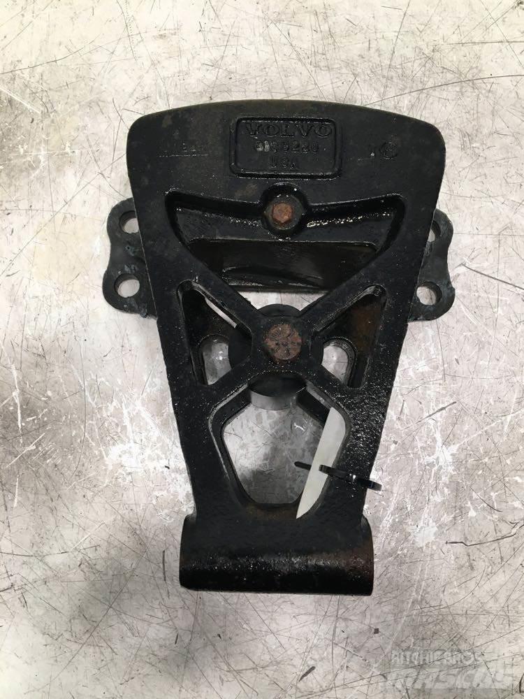 Volvo WCA Chassis og suspension