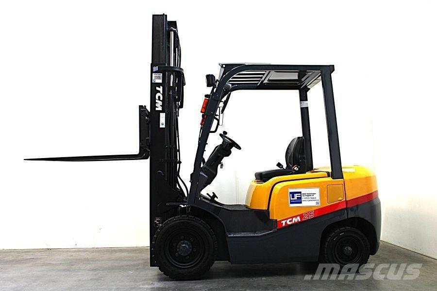 TCM FD 25 T 3 Diesel gaffeltrucks