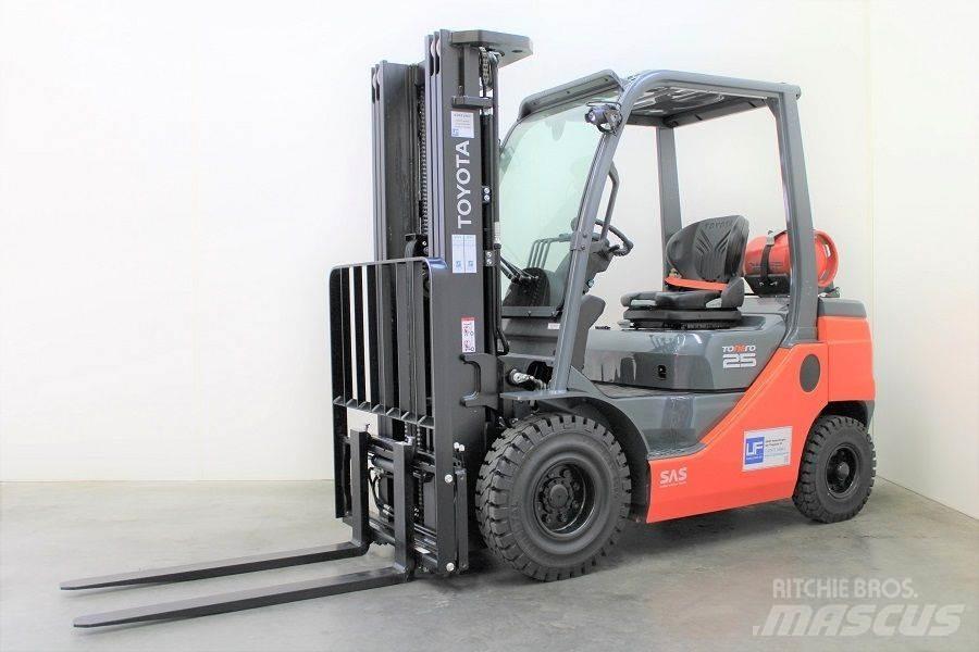 Toyota 02-8FGF25 LPG gaffeltrucks