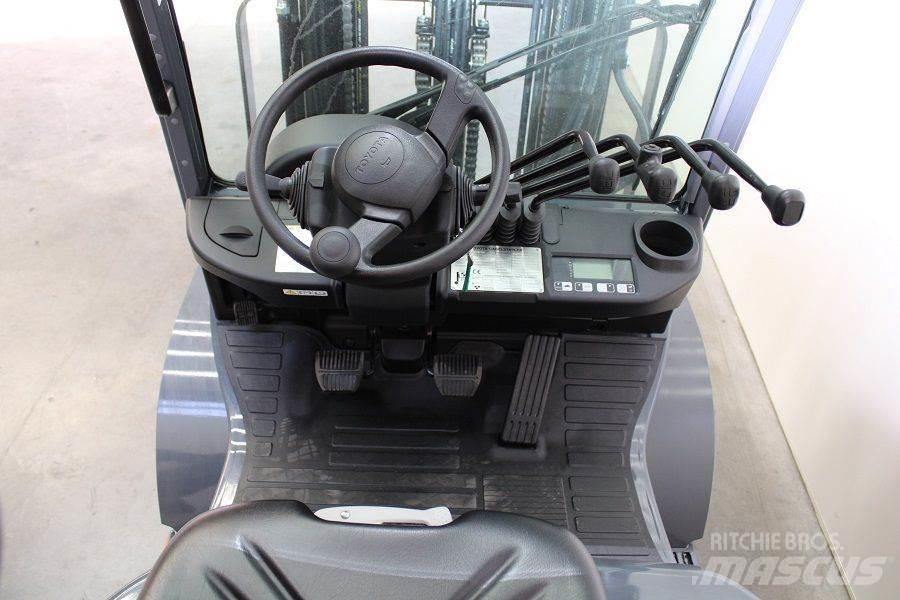 Toyota 02-8FGF25 LPG gaffeltrucks