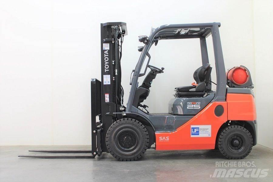 Toyota 02-8FGF25 LPG gaffeltrucks