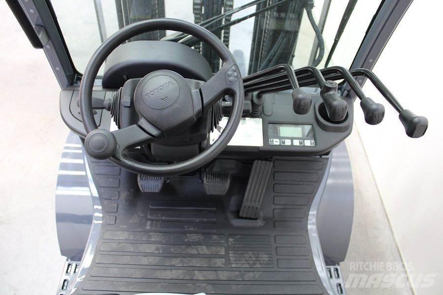Toyota 02-8FGF25 LPG gaffeltrucks