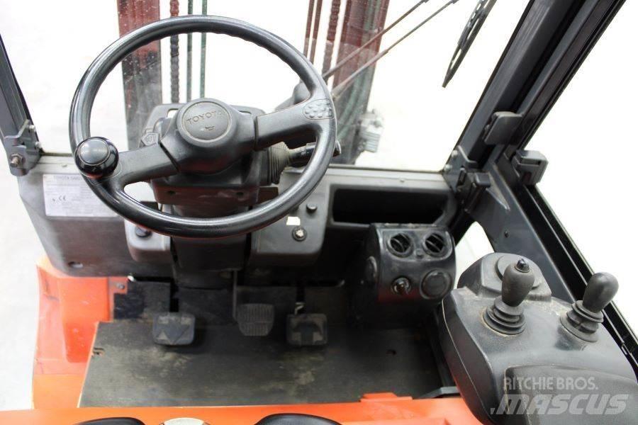Toyota 7FBM25 El gaffeltrucks