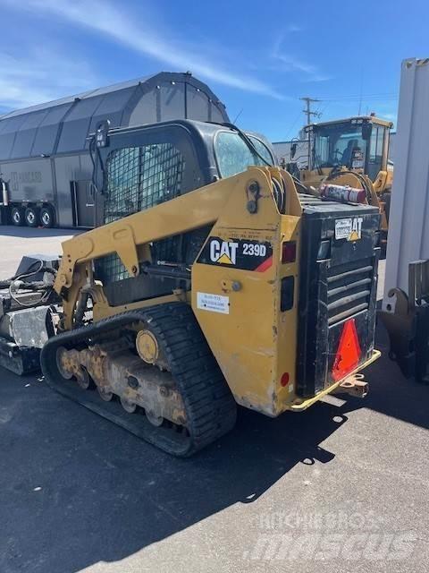 CAT 239D Trækkere