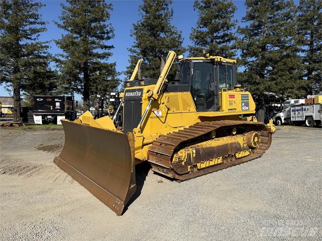 Komatsu D65PX-18 Bulldozer på larvebånd