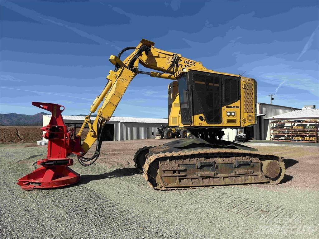 Komatsu XT445L-5 Fældebunkelæggere
