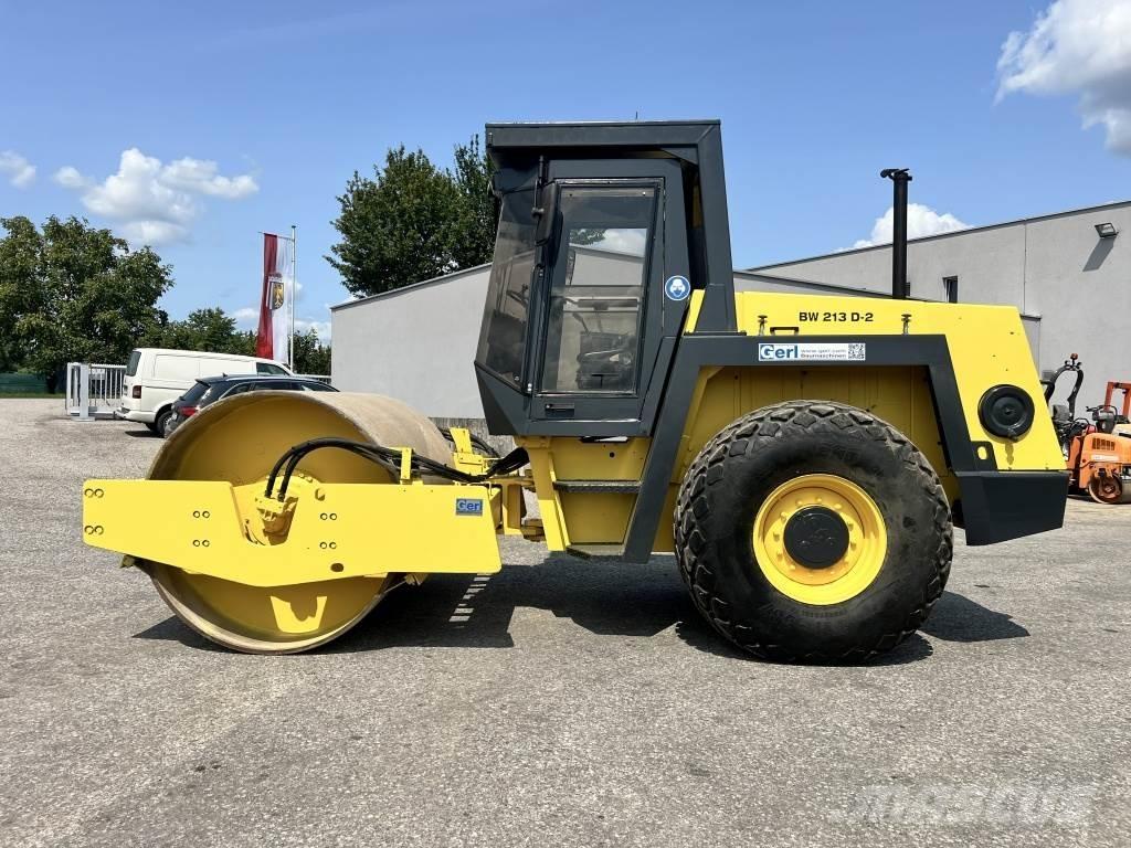 Bomag BW 213 D-2 Enkelt tromle
