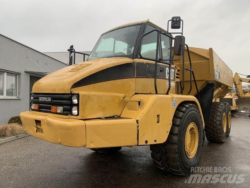 CAT 730 Terrængående lastbiler
