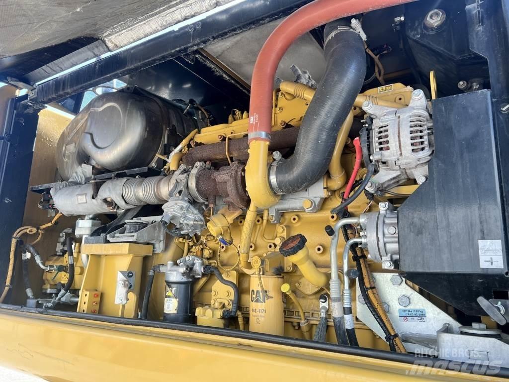 CAT M 320 F Gravemaskiner på hjul