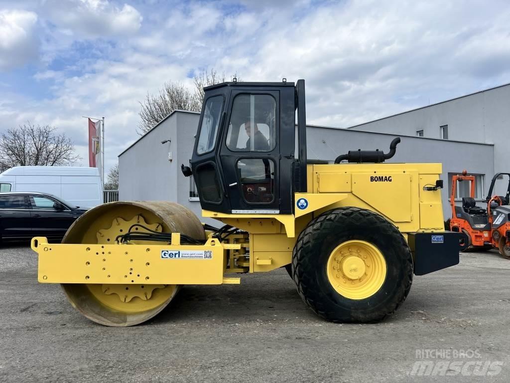 JCB Vibromax W 1402 D Enkelt tromle