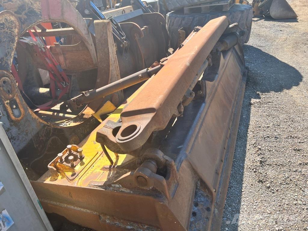 Komatsu D 65 EX-15 Bulldozer på larvebånd