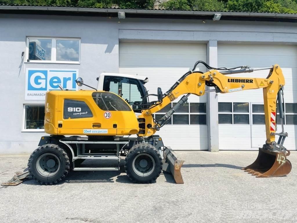 Liebherr A910 Compact Gravemaskiner på hjul