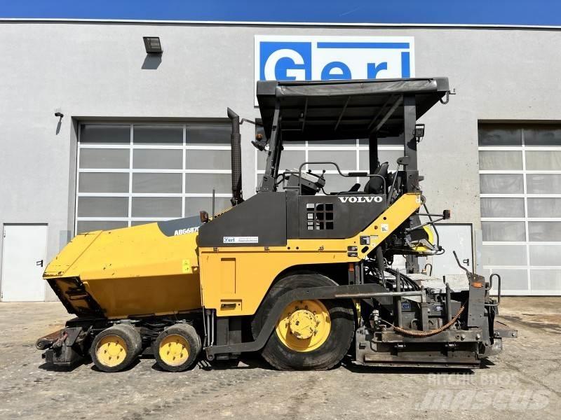  Volvo-ABG 6870 Asfaltudlæggere
