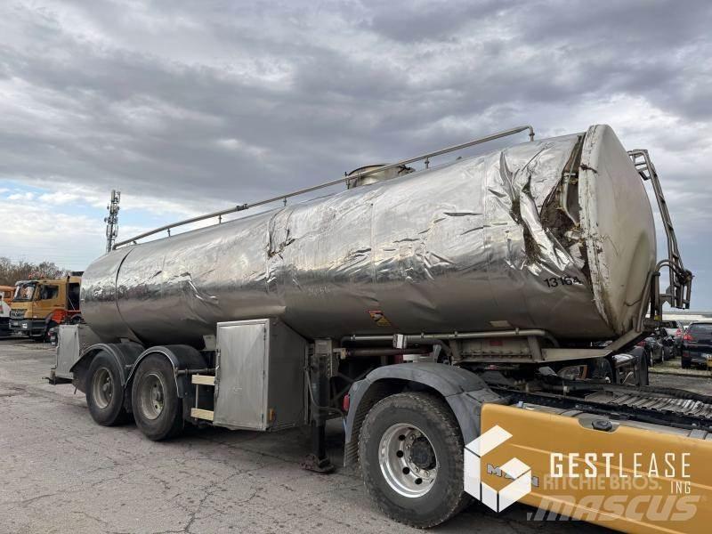 Magyar S33BTA Semi-trailer med Tank