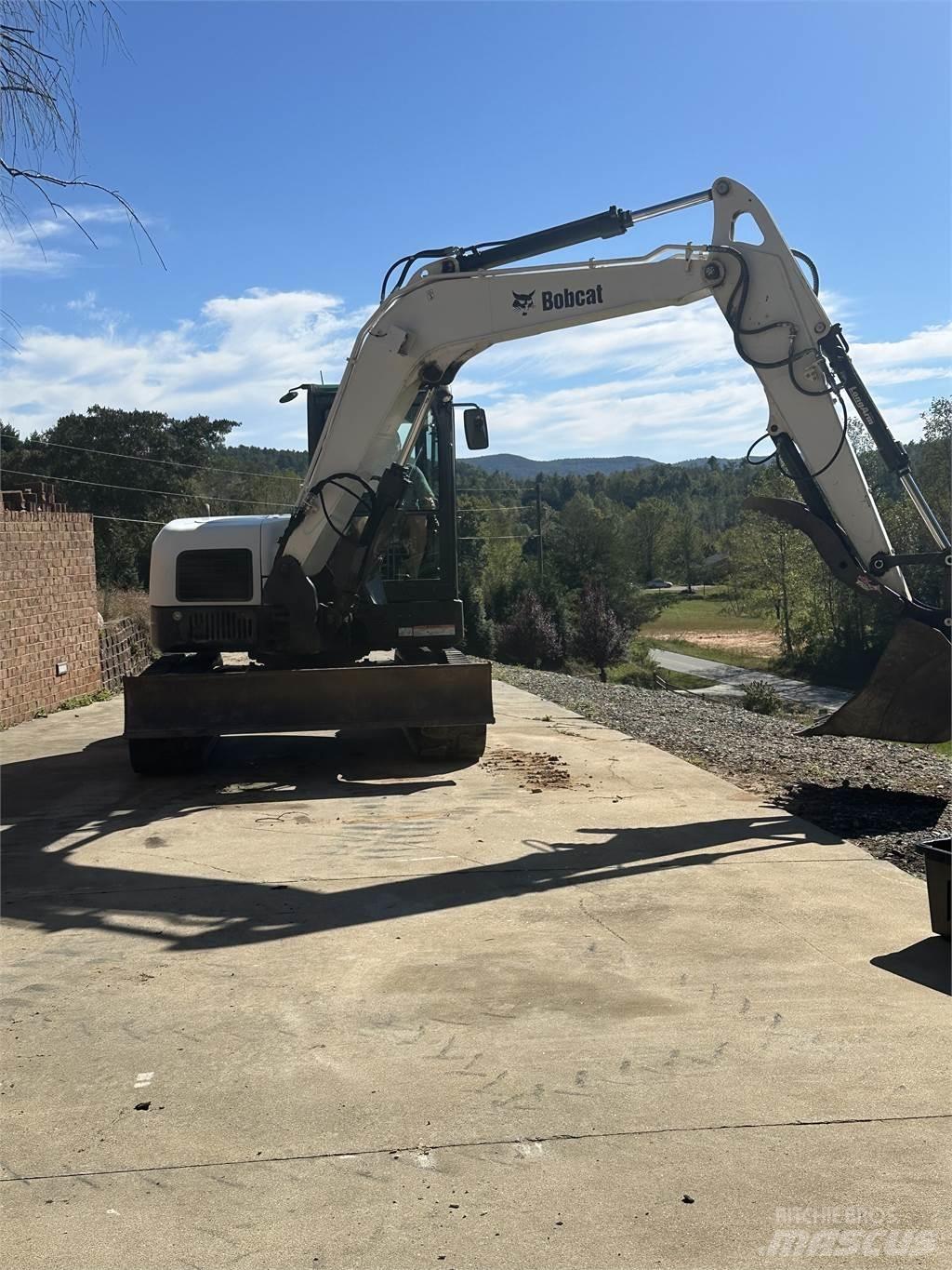 Bobcat E85 Gravemaskiner på larvebånd