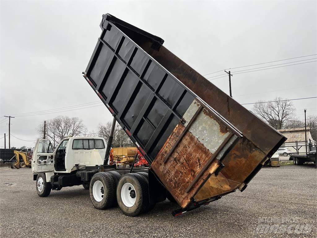 Ford FT900 Lastbiler med tip