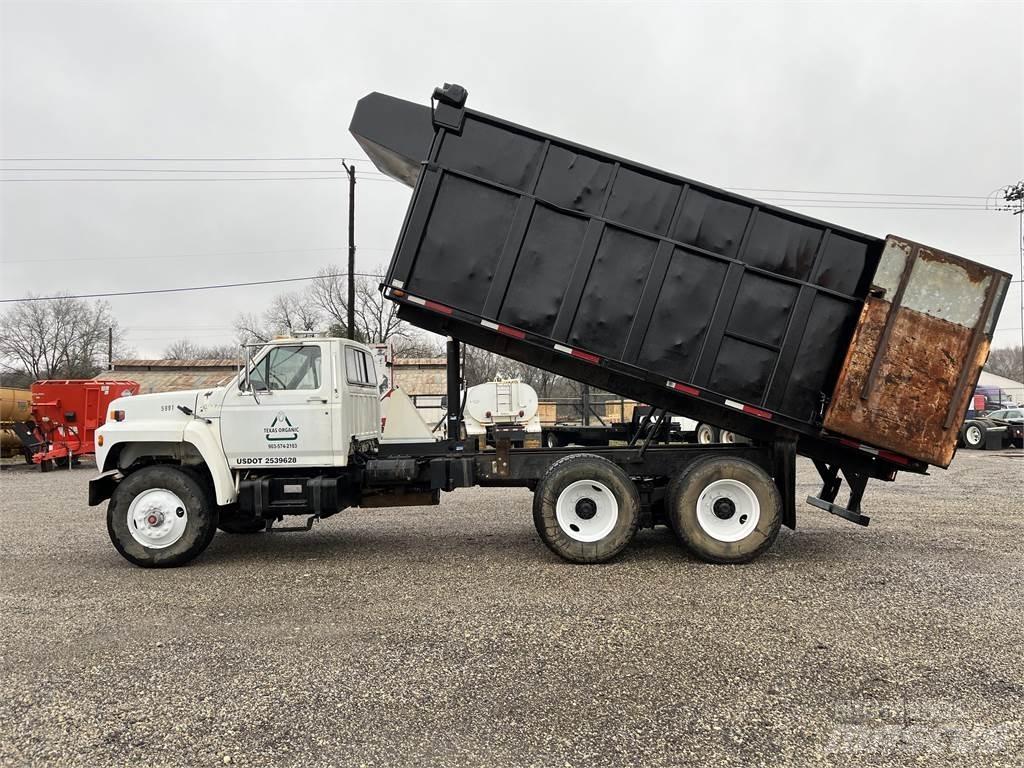 Ford FT900 Lastbiler med tip