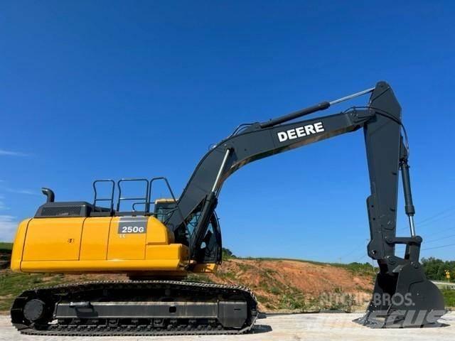 John Deere 250G Gravemaskiner på larvebånd