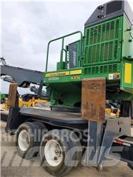 John Deere 437E Larvebåndslæssere