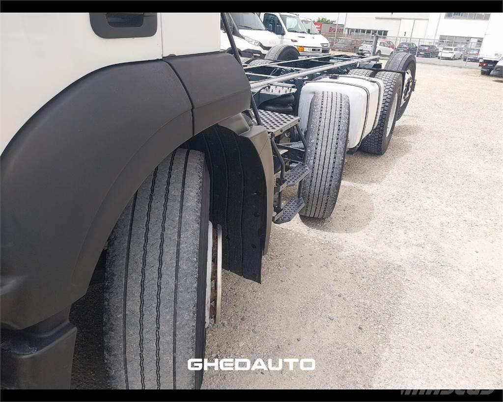 Iveco AD440S42 Fast kasse