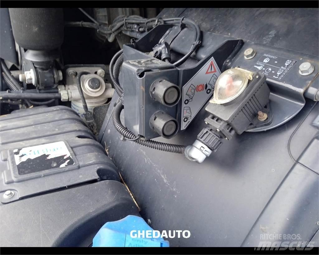 Iveco AS440S48 Fast kasse