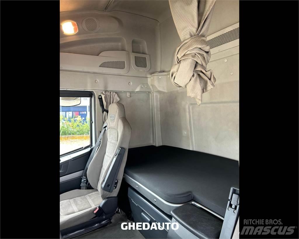 Iveco AS440S48 Fast kasse