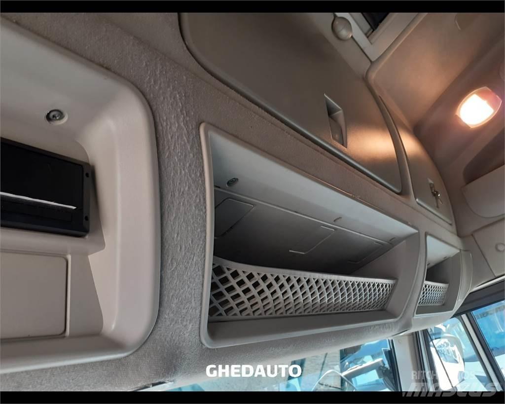 Iveco AS440S48 Fast kasse