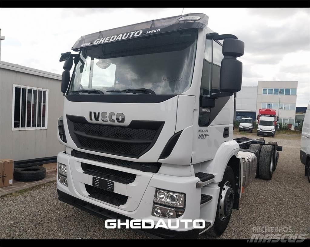 Iveco AT260S40Y/PS Fast kasse