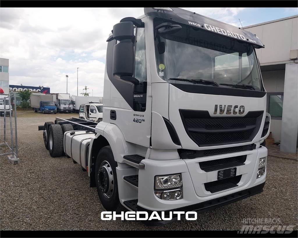 Iveco AT260S40Y/PS Fast kasse